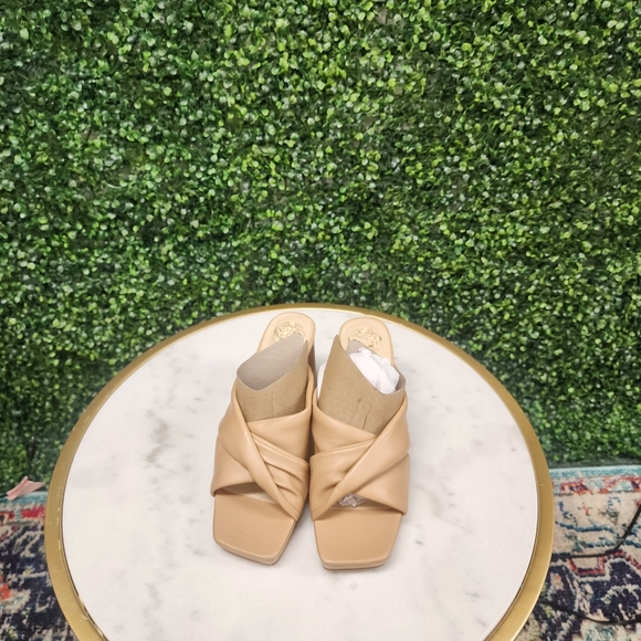 VINCE CAMUTO Women's Elmindi Square Toe Crossover High Heel Sandals Nude - Picture 4 of 6